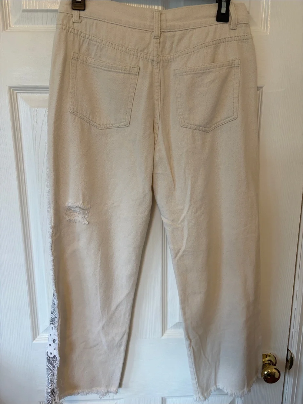POL Beige Straight-Leg Jeans with Lace Side Panels - Picture 4 of 5
